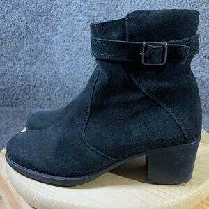 La Canadienne Boots Bella Womens Size 9.5 Black Suede Stacked Heel Ankle Buckle